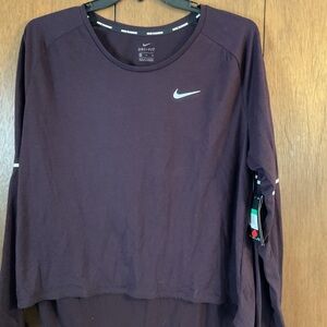 Nike Women's purple Long Sleeve Top